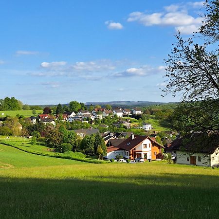 Steewer Landhaus Gemuetliche Ferienwohnung Bis 6 Pers In Ruhiger Ortsrandlage Stebach 外观 照片
