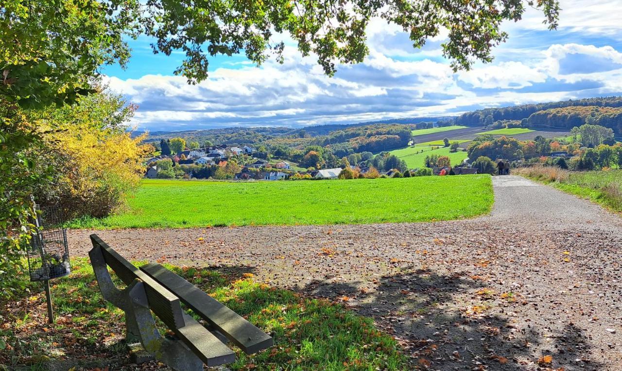Steewer Landhaus Gemuetliche Ferienwohnung Bis 6 Pers In Ruhiger Ortsrandlage Stebach 外观 照片