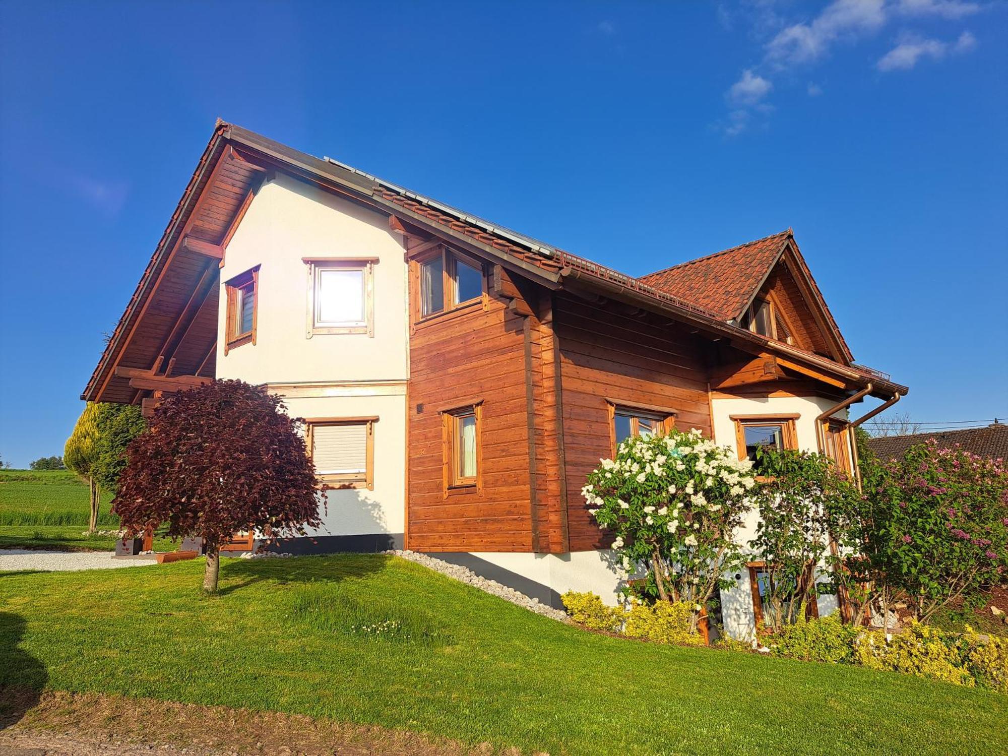 Steewer Landhaus Gemuetliche Ferienwohnung Bis 6 Pers In Ruhiger Ortsrandlage Stebach 外观 照片